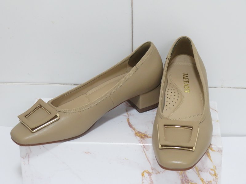 נעליים של חברת JAFFANY במידה 38.5
חדשות, לא נלבשו כלל.
נמכרות עקב טעות במידה
(יכולה לשנע גם למרכז)