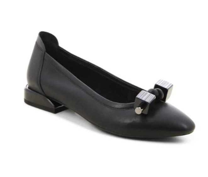 נעל מושלמת של חברת nine west שחורה עומדת מהמם ונוחה מידה 40 חדשה בקופסה