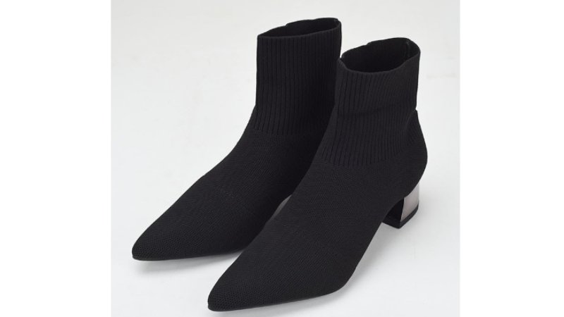 מגפוני גרב שחורות מושלמות 
מידה 38