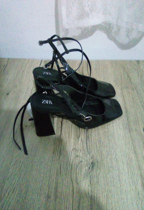 נעל מיוחדת מזארה
מידה 39
ניתן להעביר לערים נוספות