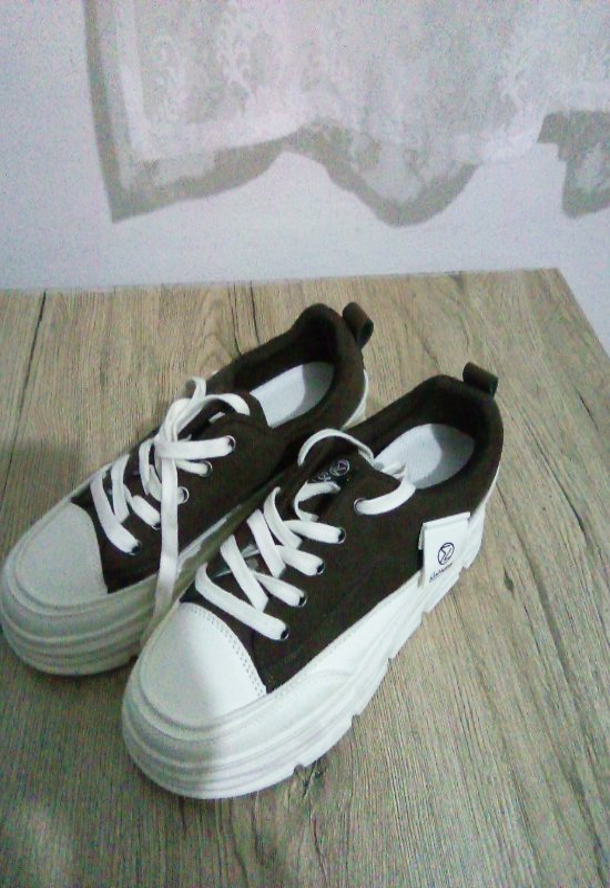 נעלי סניקרס גבוהות מיוחדות חום לבן
מידה 39
ניתן להעביר לערים נוספות