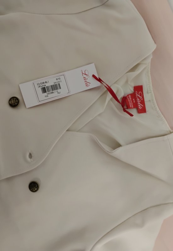 זקט מהמם אלגנטי וקליל מידה 9/10 מתאים לגיל 7,8 נקנה בלולו ארהב 
 נקנה בסייל ולכן שווה לחטוף,הקודמת זוכה