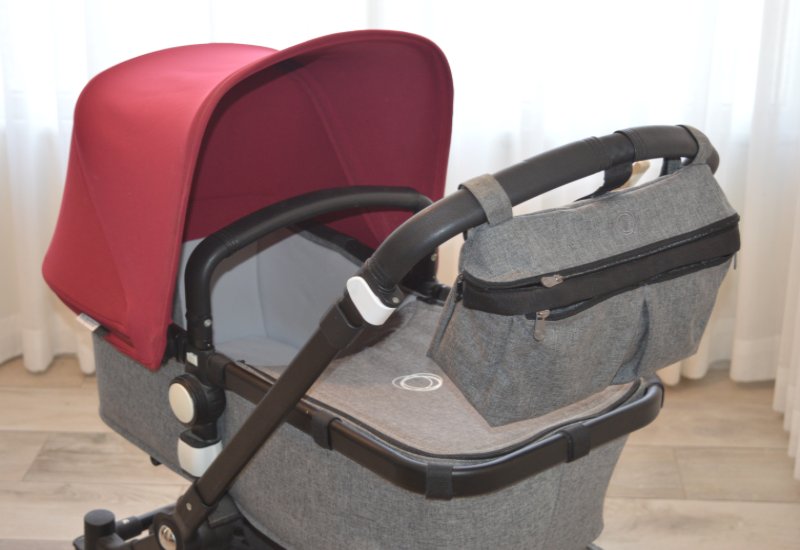 עגלת שכיבה +טיולון כמו חדש היה בשימוש כמה חודשים שמורה ברמות!!!!!! אפילו לא עברה כביסה צבעים מדהימים אפור בורדו שמורה נקיה ללא פגםםם כולל תיק מקורי!! כולל נילון לגשם!! הטיולון סגור לא השתמשו בו בכלל!!!! רק לראות ולקחת בהמלצה המחיר 1700 גמיש