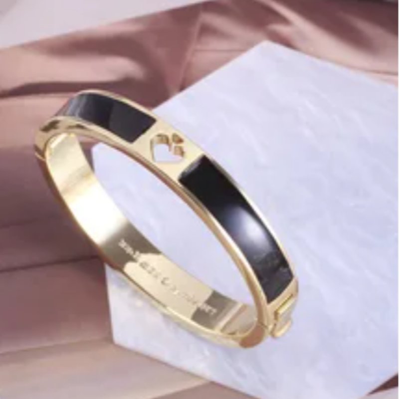 צמיד kate spade זהב עם שחור
יחסית גדול
